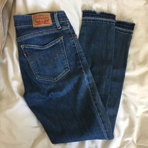 711 Skinny Levi’s